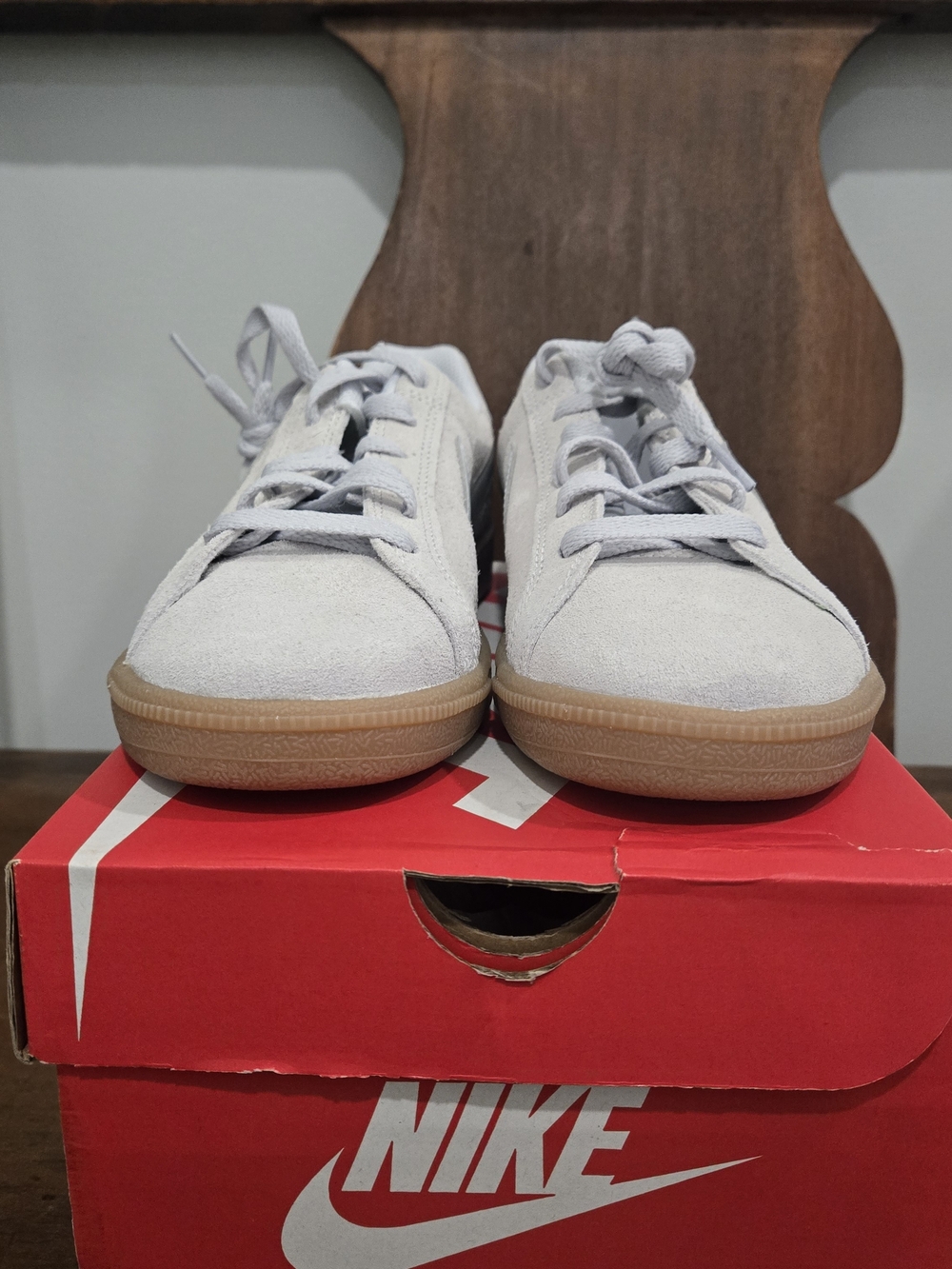 Nike Light Gray Suede Womens 8 Sneakers with Gum Sole - Picture 5 of 9